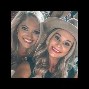 Meet your Posher, Olivia